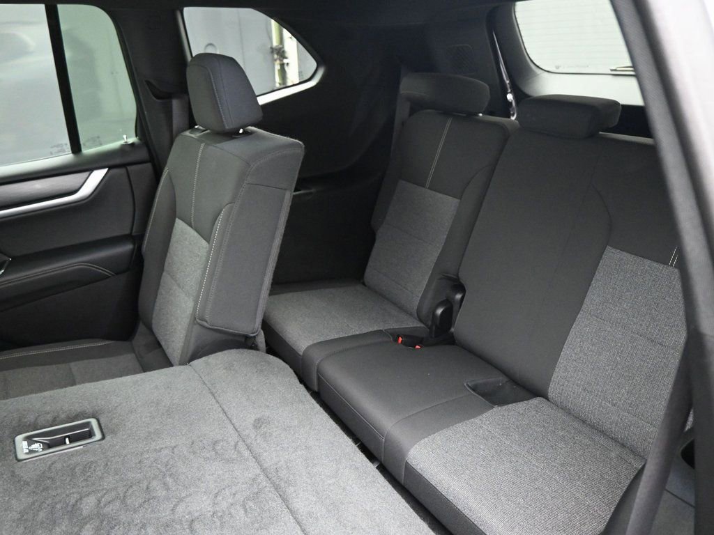 Used 2025 GMC Acadia Elevation AWD/4WD image 22