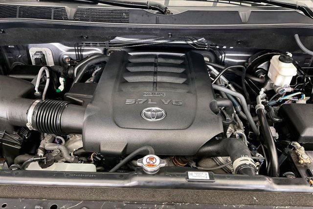 Used 2018 Toyota Tundra Limited w/ Limited Premium Package AWD/4WD image 9