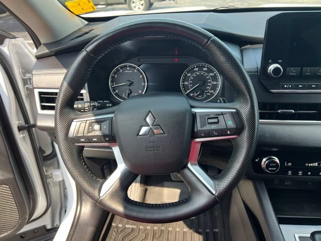 Used 2024 Mitsubishi Outlander SE AWD/4WD image 10