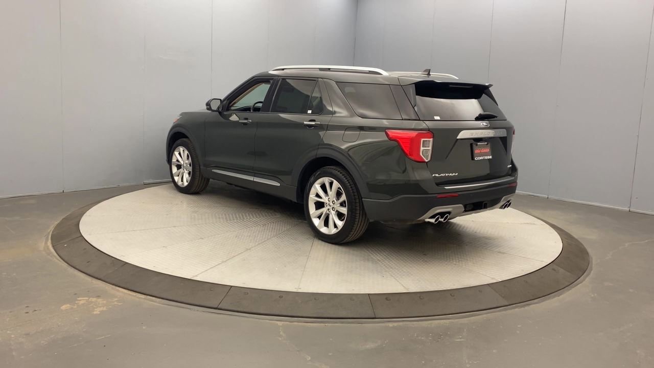 Used 2022 Ford Explorer Platinum w/ Equipment Group 601A AWD/4WD image 3