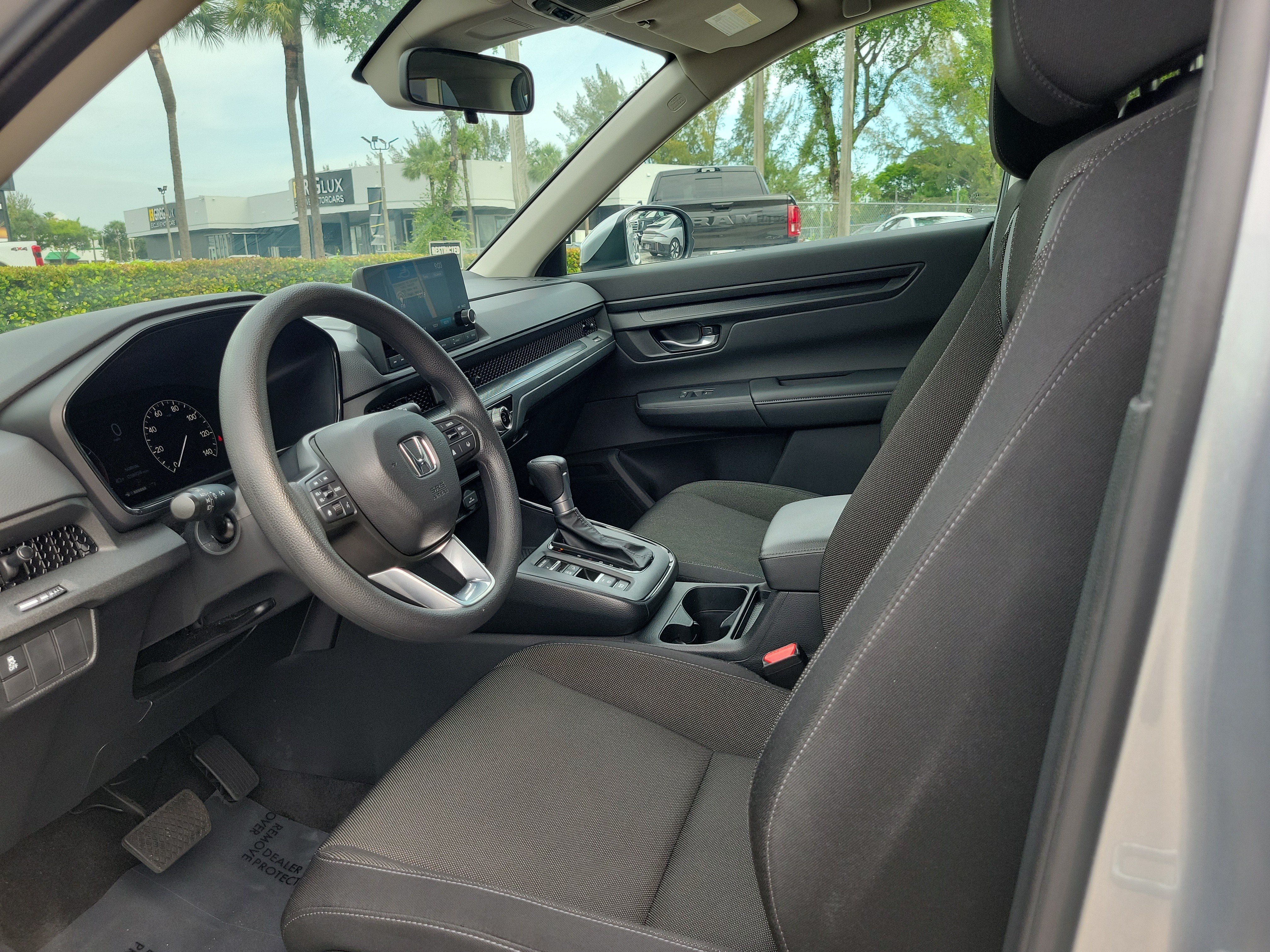Used 2025 Honda CR-V LX image 11