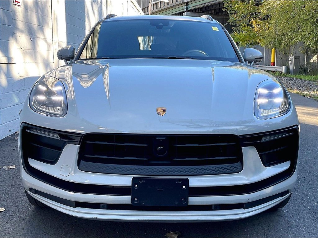Certified 2023 Porsche Macan AWD/4WD image 8