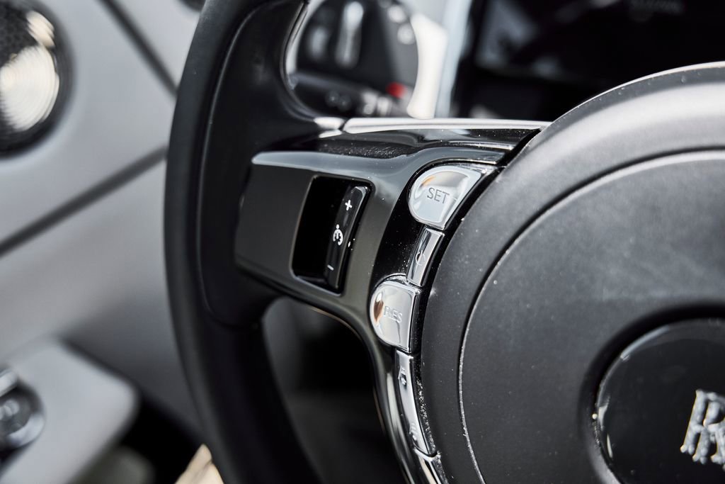 Used 2019 Rolls-Royce Wraith RWD image 47
