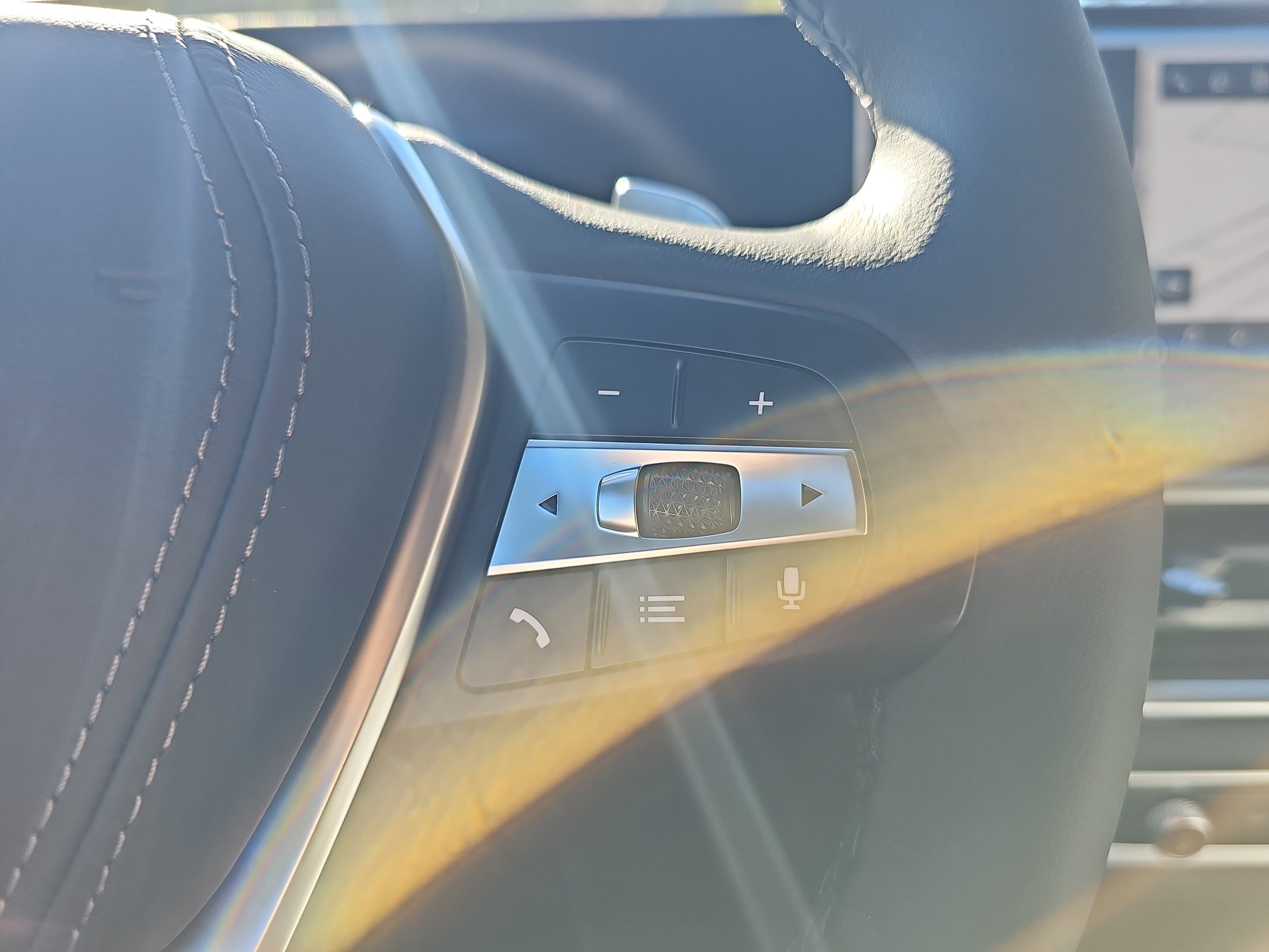 New 2026 BMW X5 xDrive50e w/ Climate Comfort Package image 20