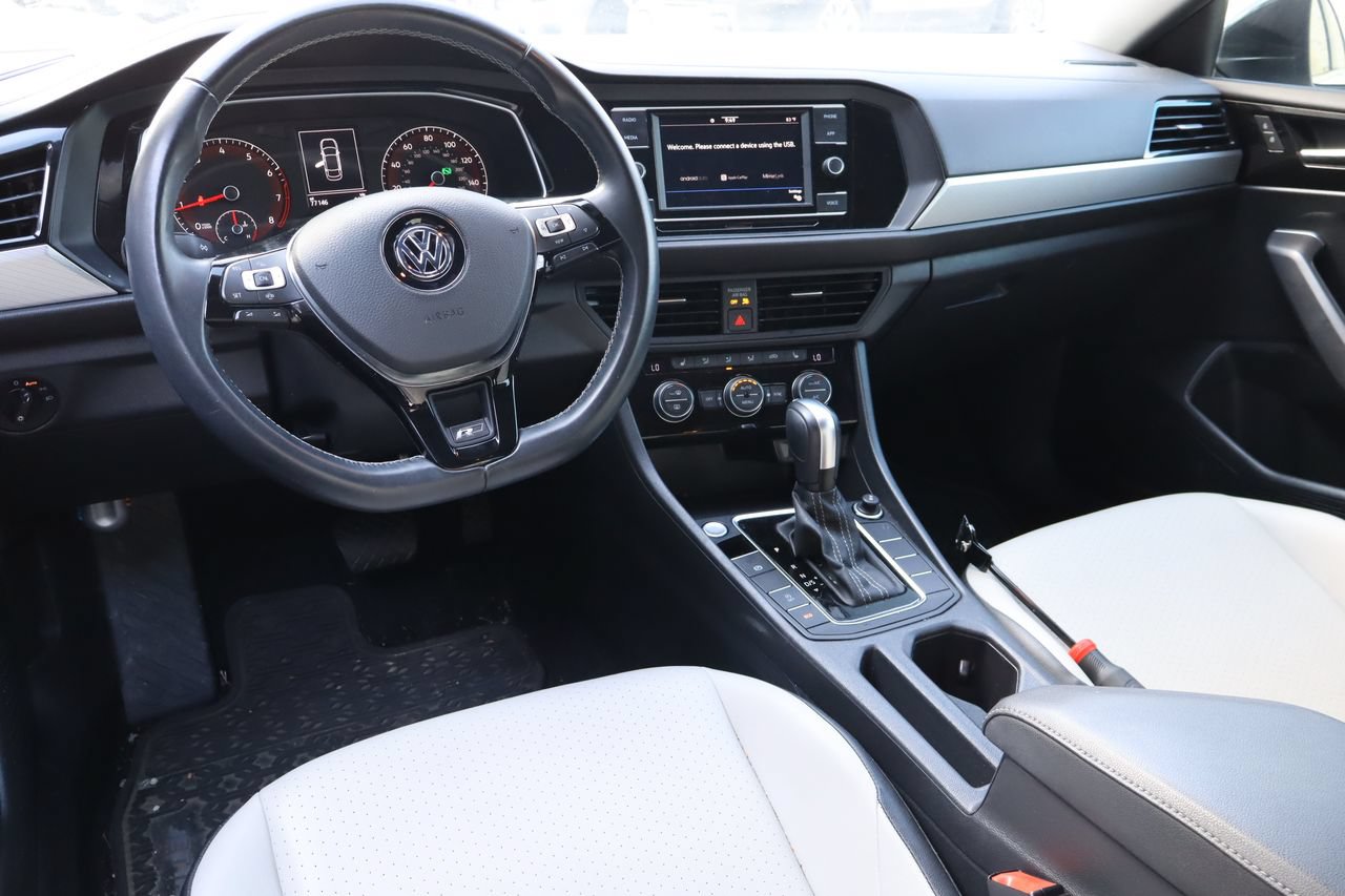 Used 2020 Volkswagen Jetta R-Line FWD image 5