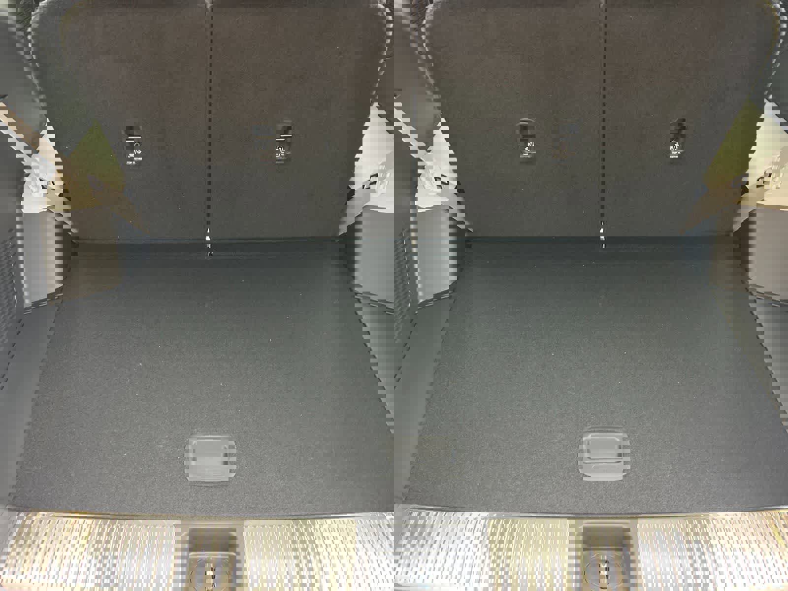 New 2026 Hyundai Ioniq 9 Calligraphy image 16