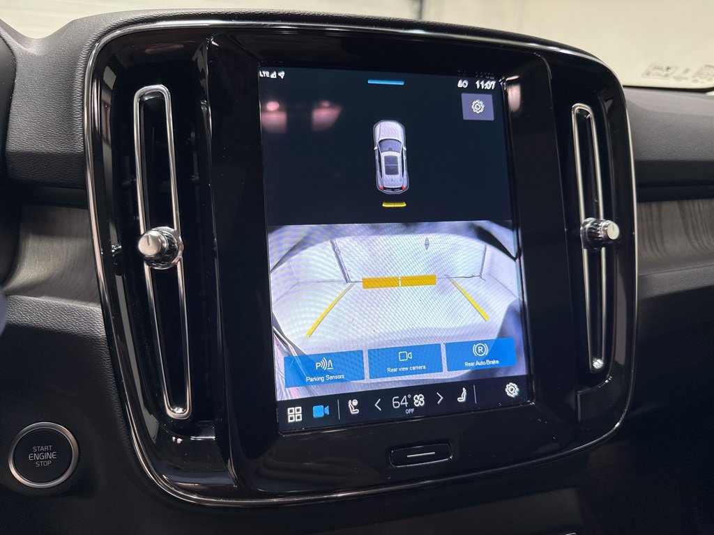 Used 2025 Volvo XC40 B5 Core image 22