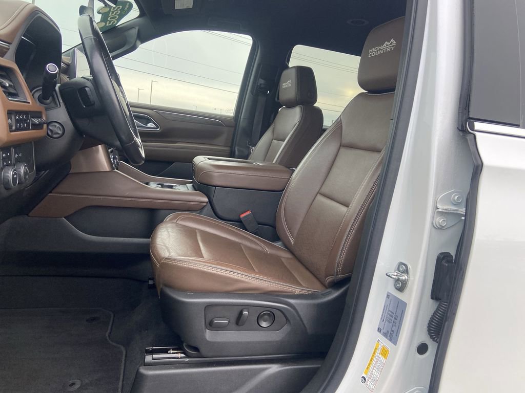 Certified 2022 Chevrolet Tahoe High Country AWD/4WD image 19
