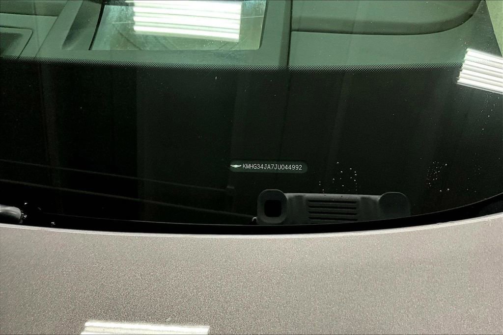 Used 2018 Genesis G90 3.3T Premium image 19