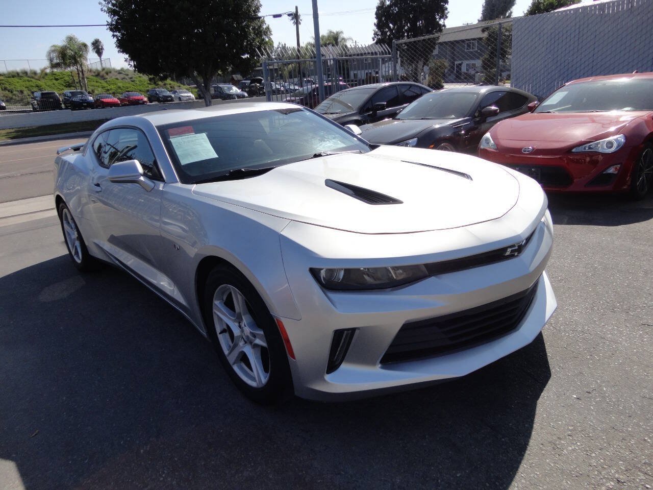 Used 2016 Chevrolet Camaro LT RWD image 5