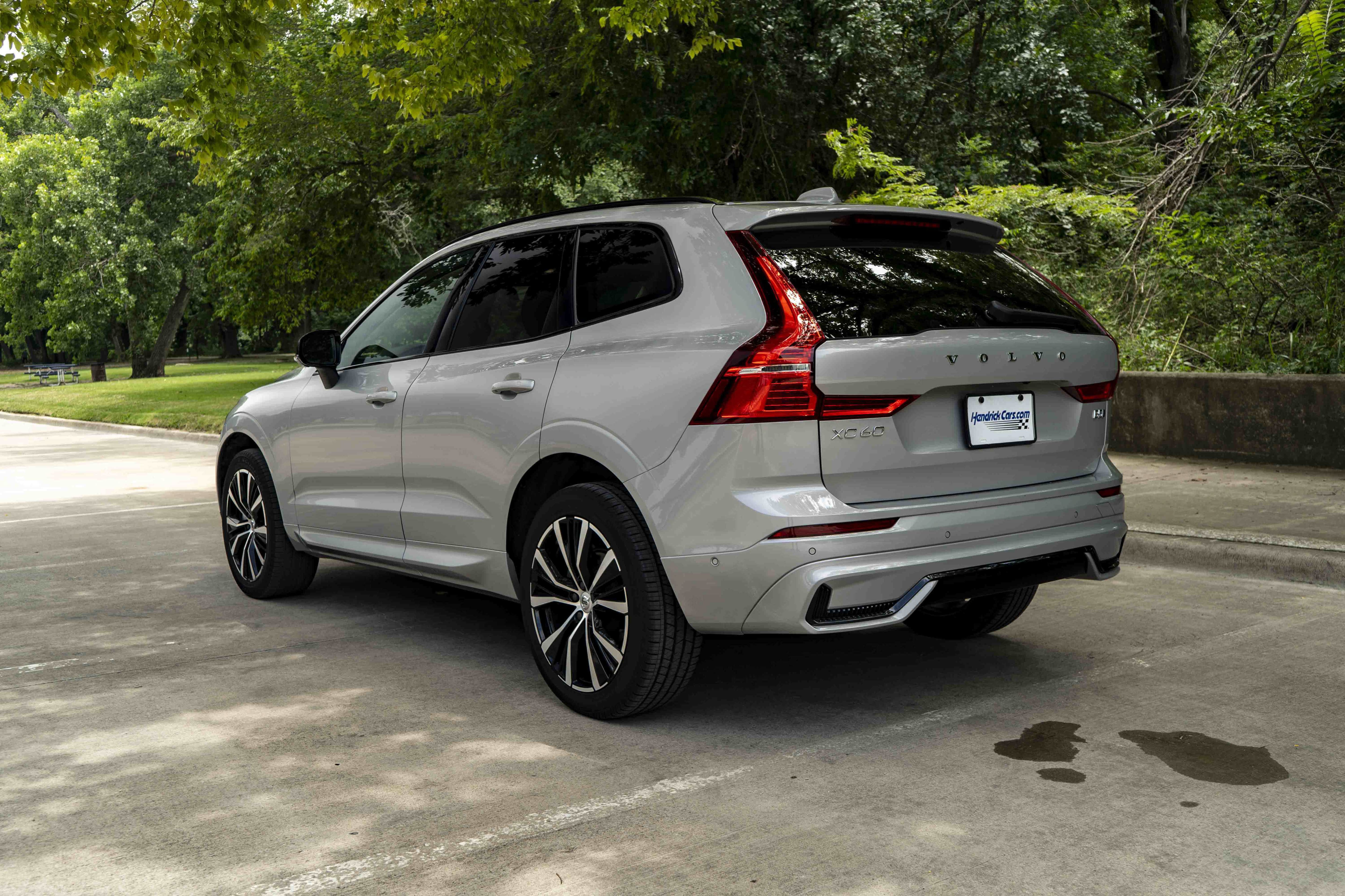 Used 2024 Volvo XC60 B5 Plus AWD/4WD image 7