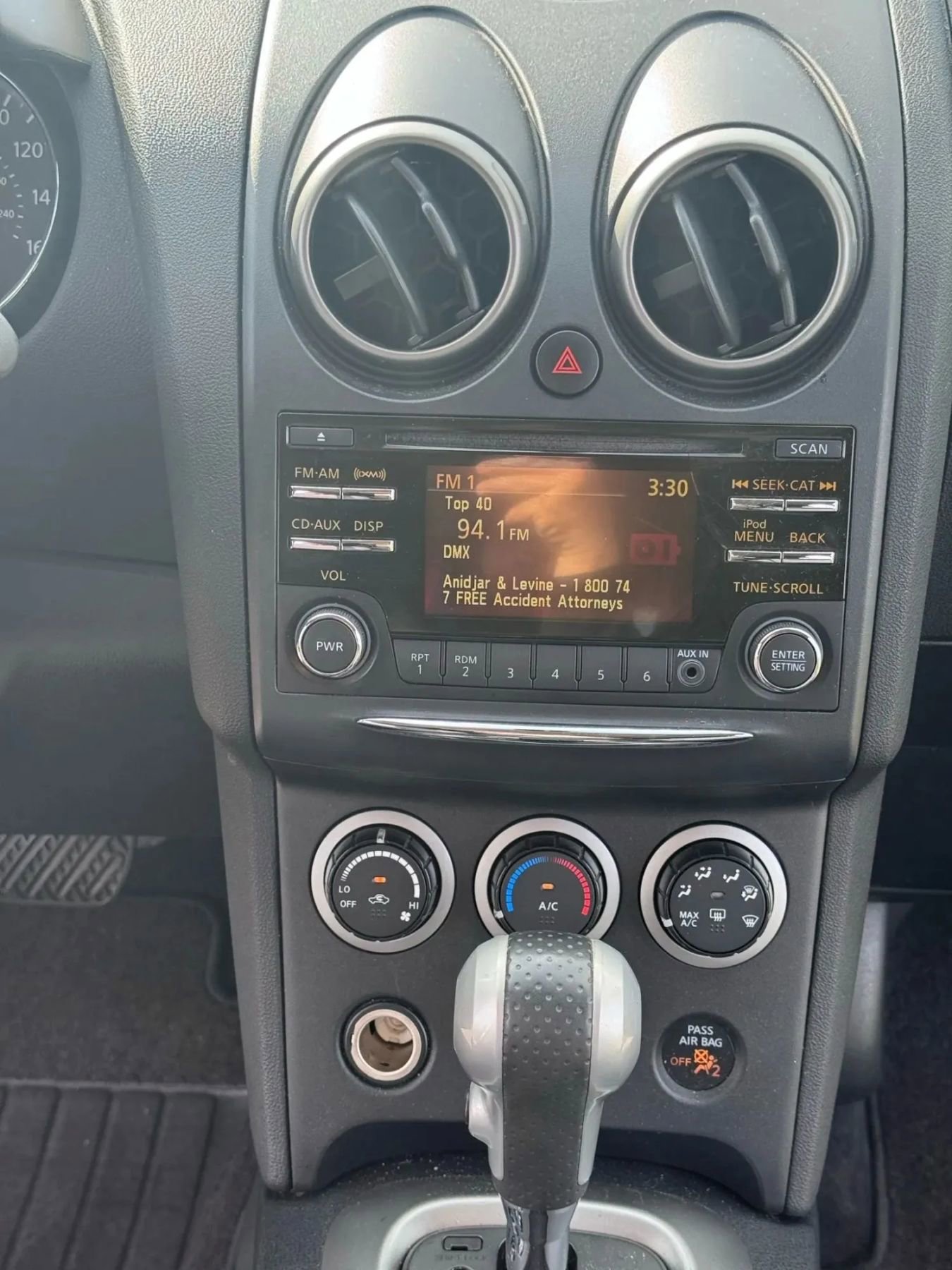 Used 2013 Nissan Rogue SV image 17