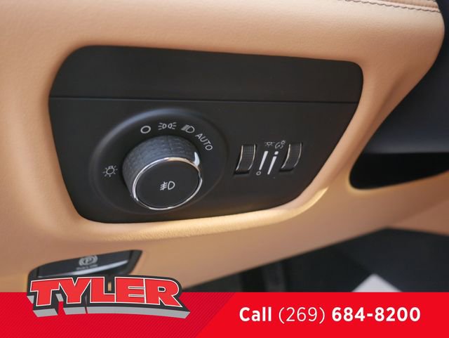 New 2026 Jeep Grand Cherokee Summit image 25