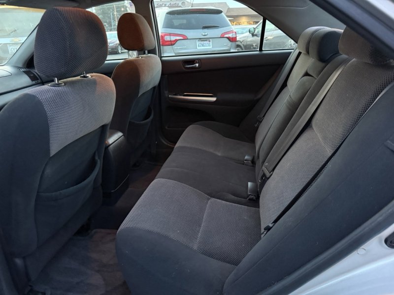 Used 2006 Toyota Camry LE image 12
