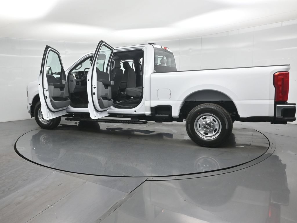 New 2026 Ford F250 XL w/ XL Chrome Package RWD image 31