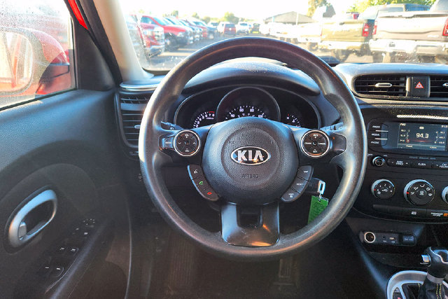 Used 2016 Kia Soul + FWD image 7