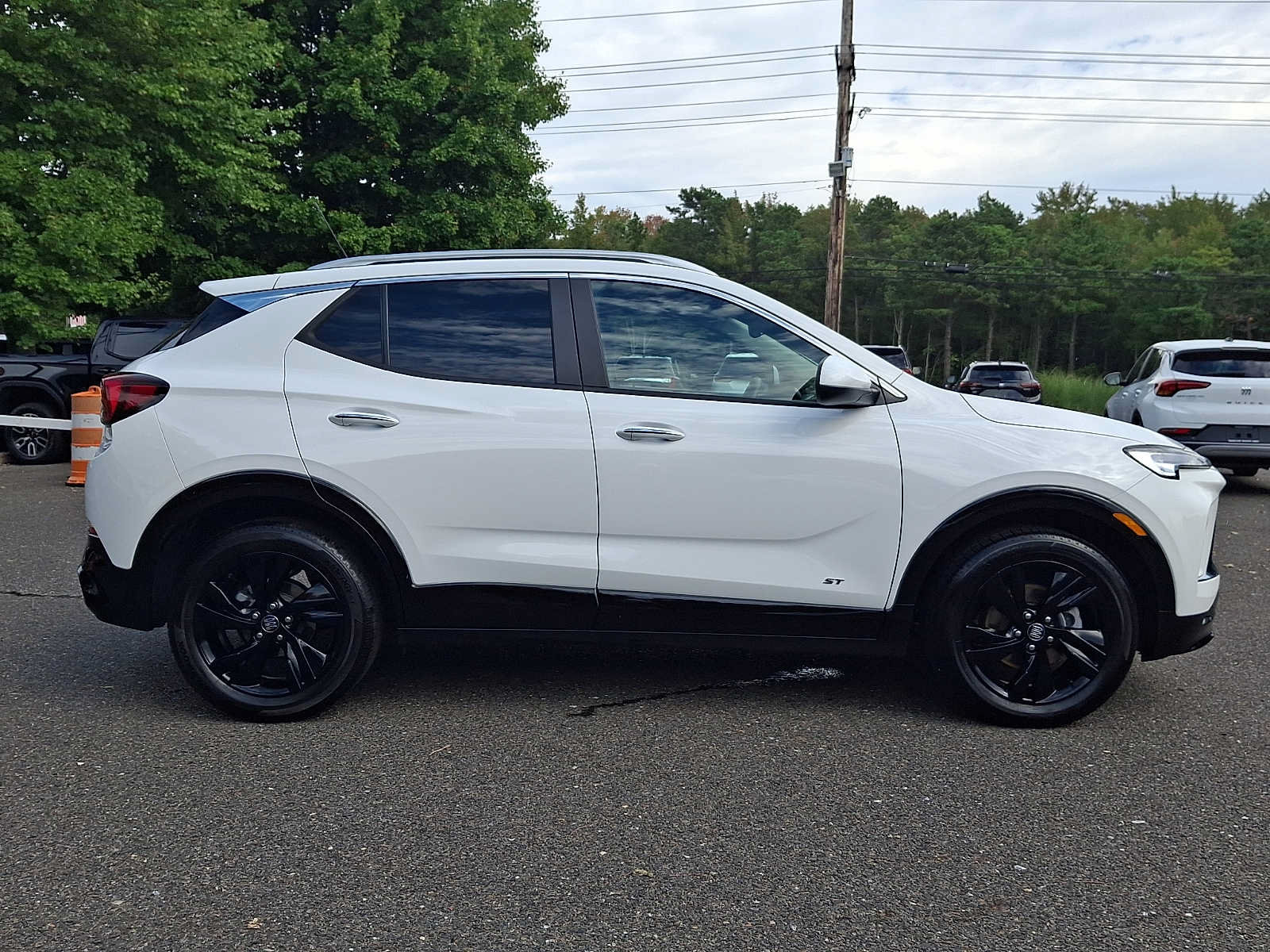Used 2026 Buick Encore GX Sport Touring w/ Comfort Package FWD image 7