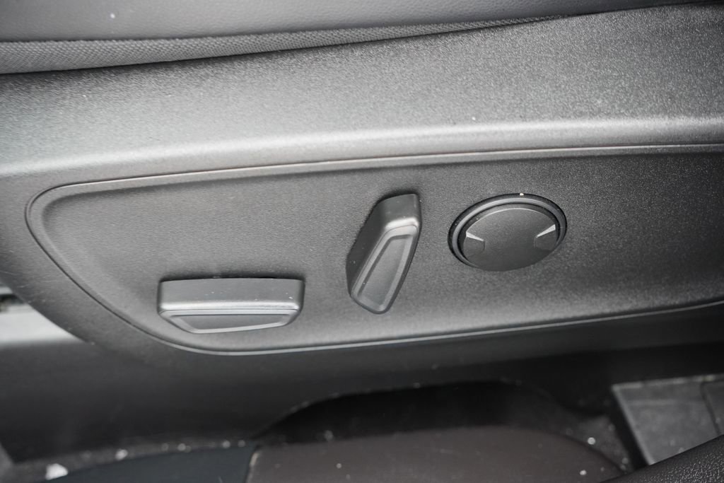 Certified 2023 Ford Escape Platinum image 28