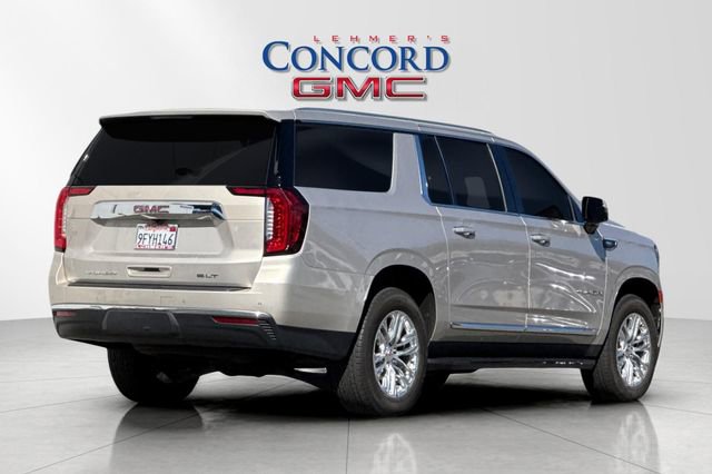 Used 2023 GMC Yukon XL SLT w/ SLT Premium Package AWD/4WD image 4