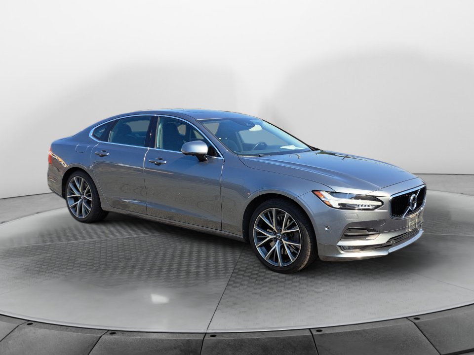 Used 2017 Volvo S90 T6 Momentum w/ Vision Package