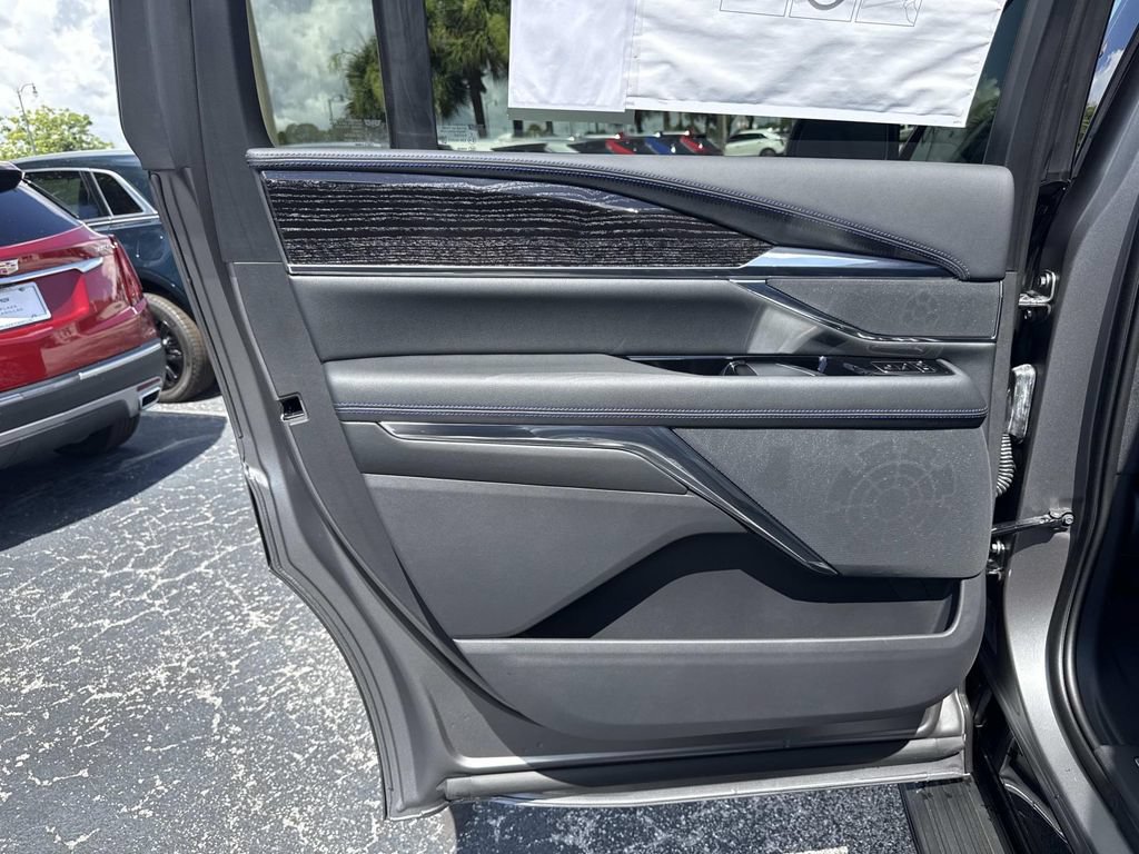 New 2026 Cadillac Escalade IQL Luxury w/ LPO, Radiant Package AWD/4WD image 14