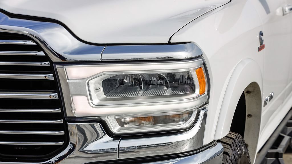 Used 2022 RAM 2500 Laramie AWD/4WD image 5