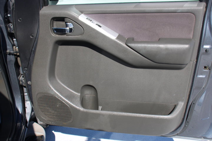 Used 2010 Nissan Pathfinder SE AWD/4WD image 21