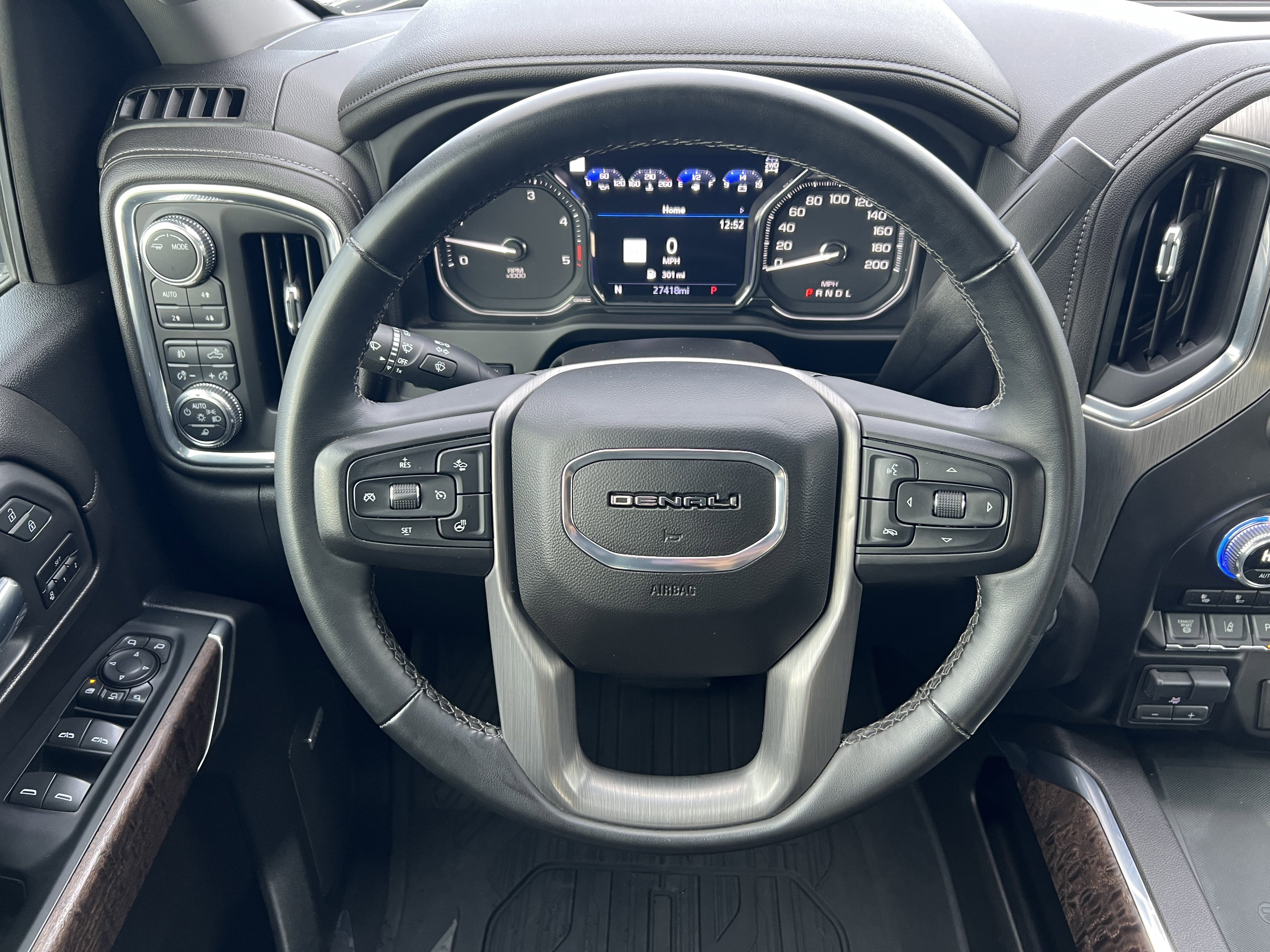 Used 2023 GMC Sierra 3500 Denali w/ Denali Ultimate Package image 26