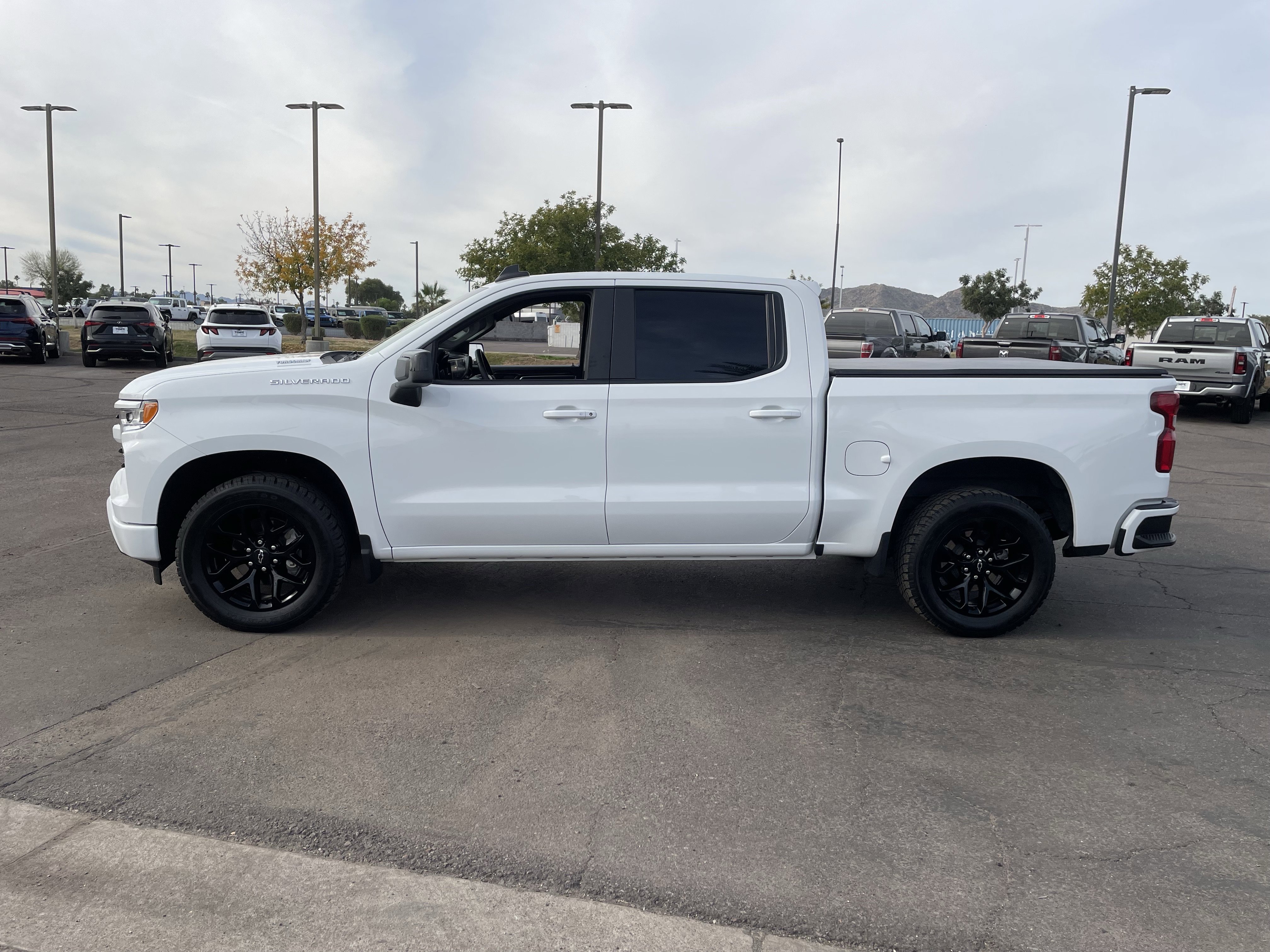Used 2024 Chevrolet Silverado 1500 RST image 3