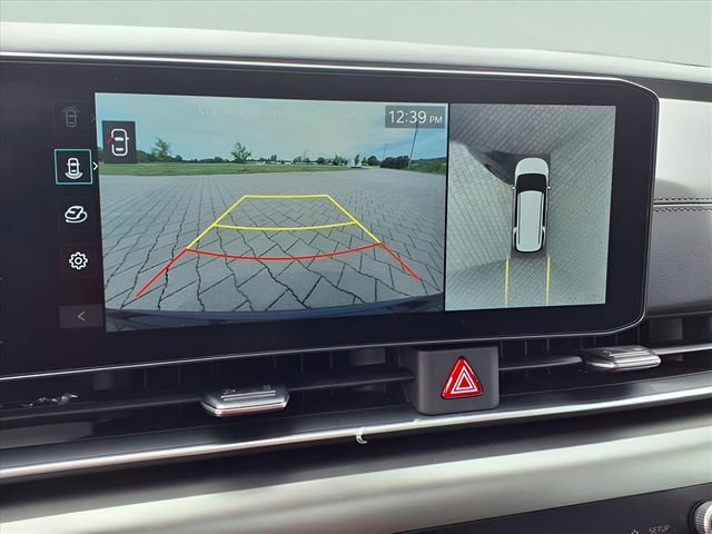 New 2025 Kia Carnival SX w/ SX Dark Edition Package FWD image 9