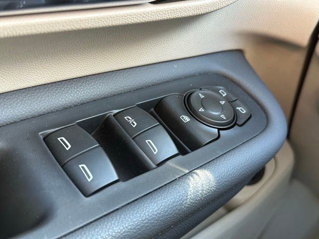 Used 2024 GMC Terrain Denali w/ Denali Premium Package image 18