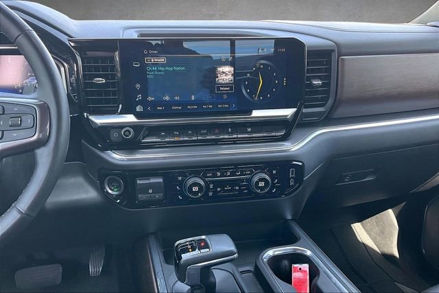 Used 2024 Chevrolet Silverado 1500 High Country w/ Technology Package AWD/4WD image 6