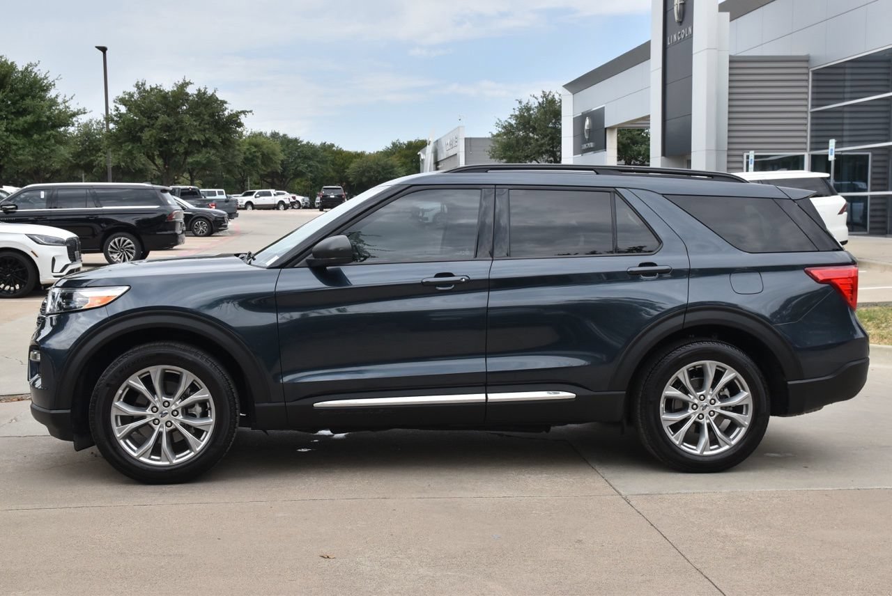 Certified 2023 Ford Explorer XLT w/ Equipment Group 202A RWD image 12