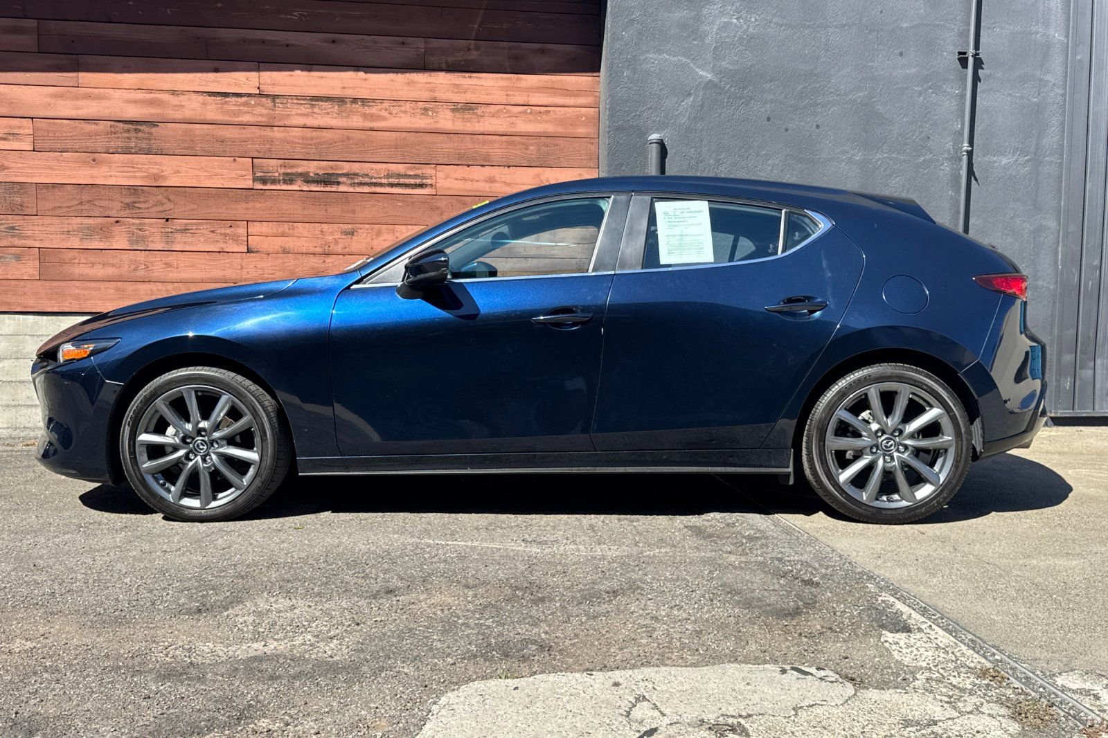 Used 2023 MAZDA MAZDA3 s FWD image 5