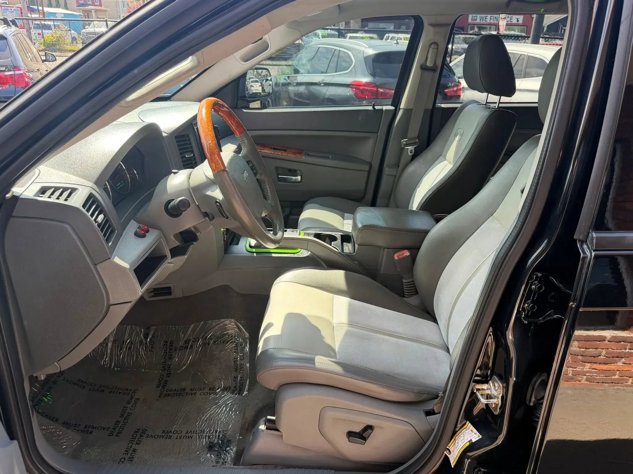 Used 2007 Jeep Grand Cherokee Overland AWD/4WD image 9