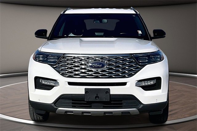 Used 2022 Ford Explorer Platinum w/ Technology Package image 3