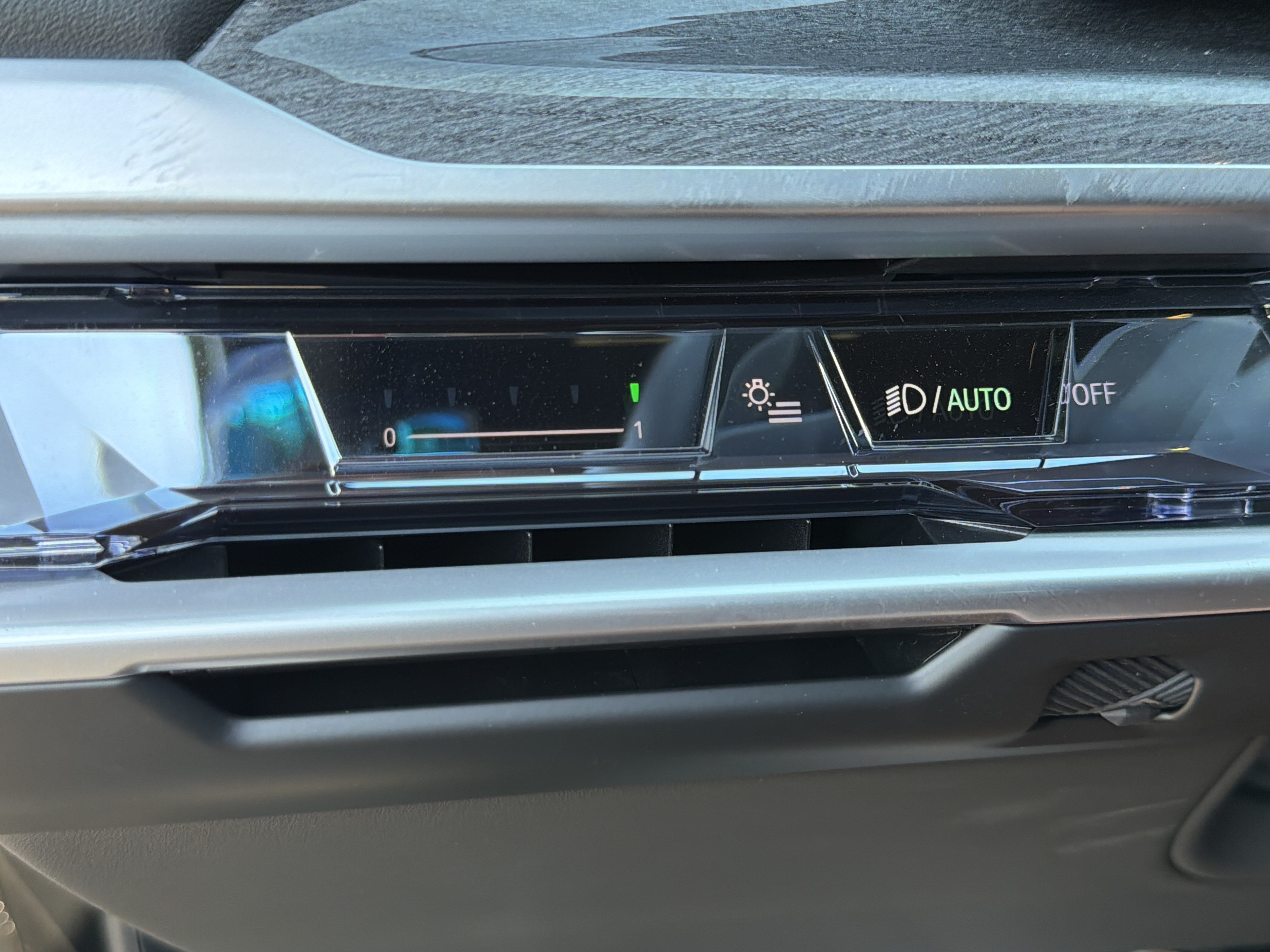 Certified 2024 BMW i7 eDrive50 w/ M Sport Package RWD image 13