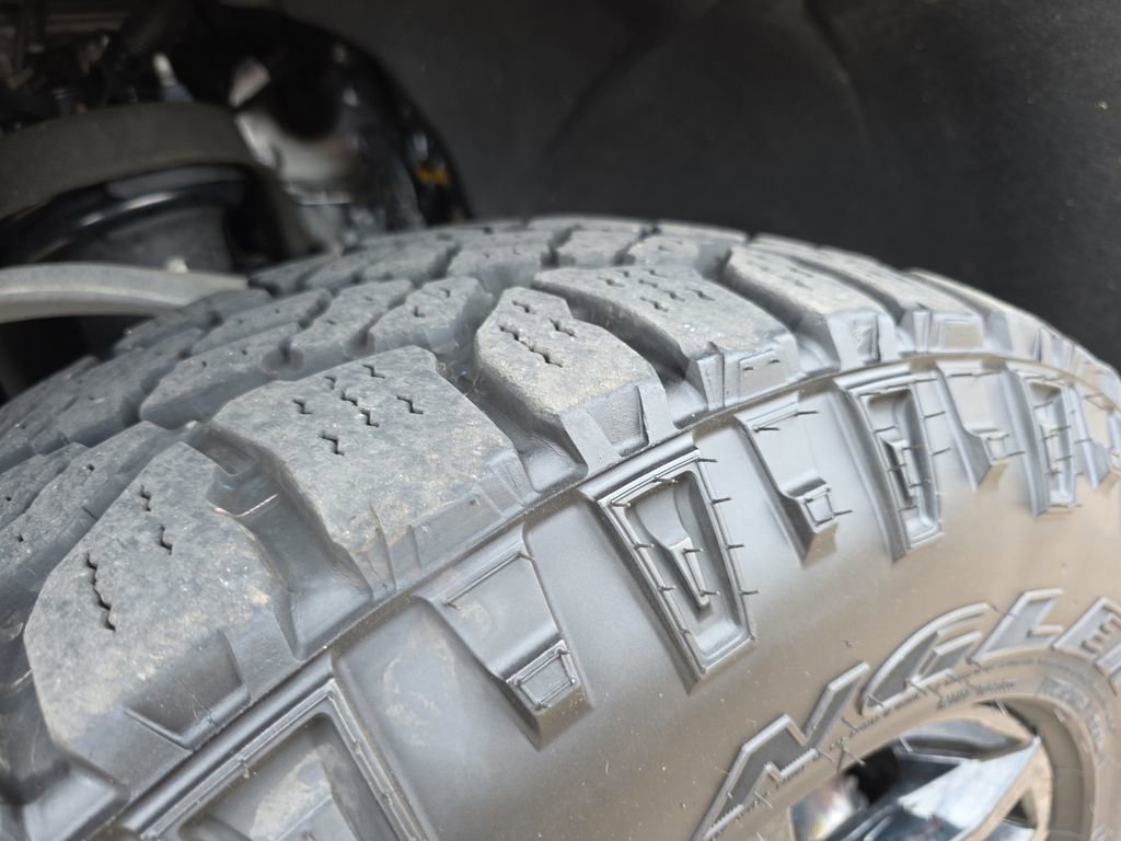 Used 2023 Chevrolet Silverado 1500 LT Trail Boss w/ LT Trail Boss Premium Package image 28