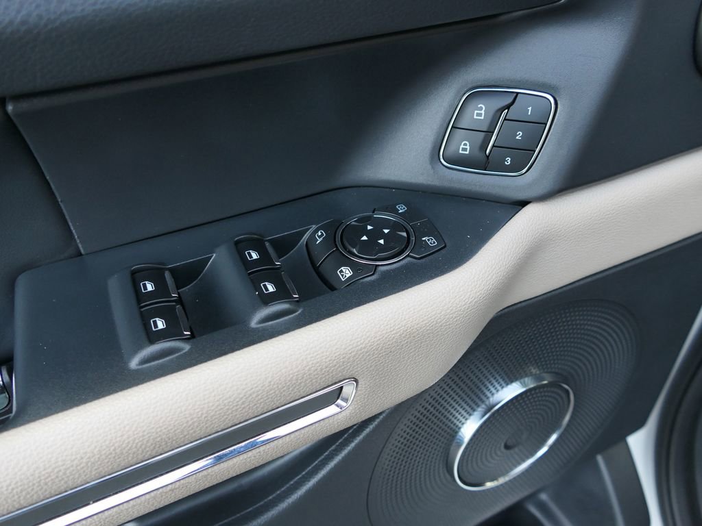 Used 2024 Ford Expedition Max XLT image 15