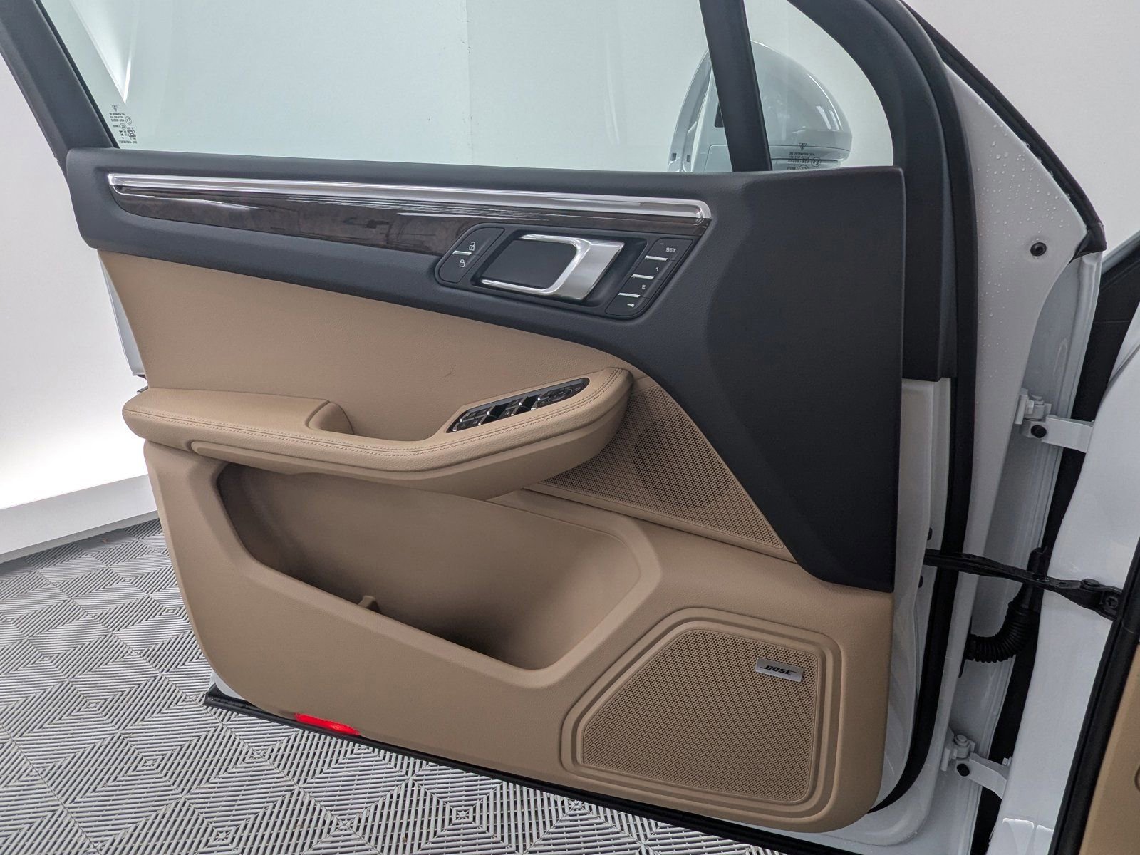 New 2026 Porsche Macan image 10