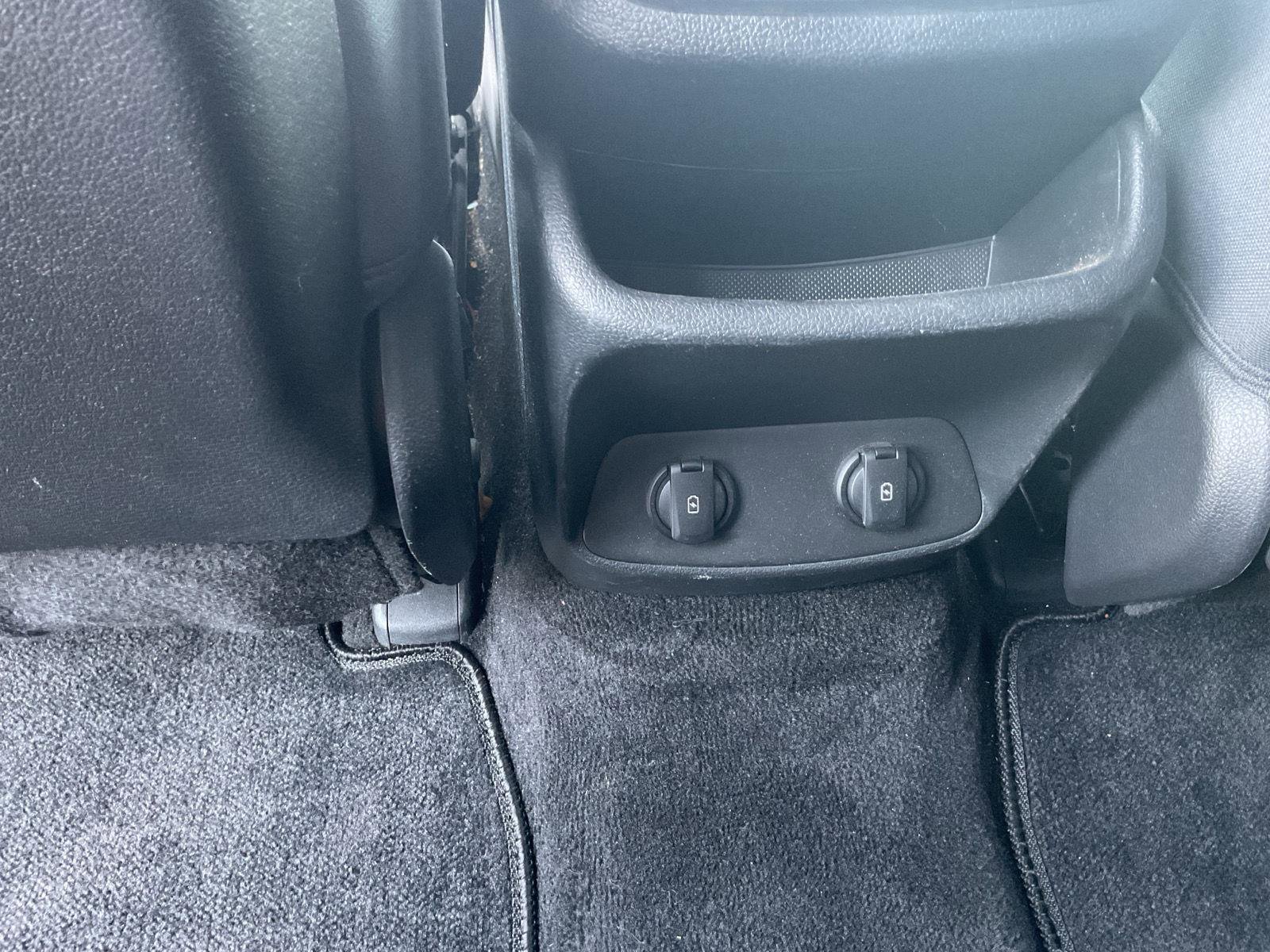 Used 2020 Hyundai Santa Fe SEL image 20