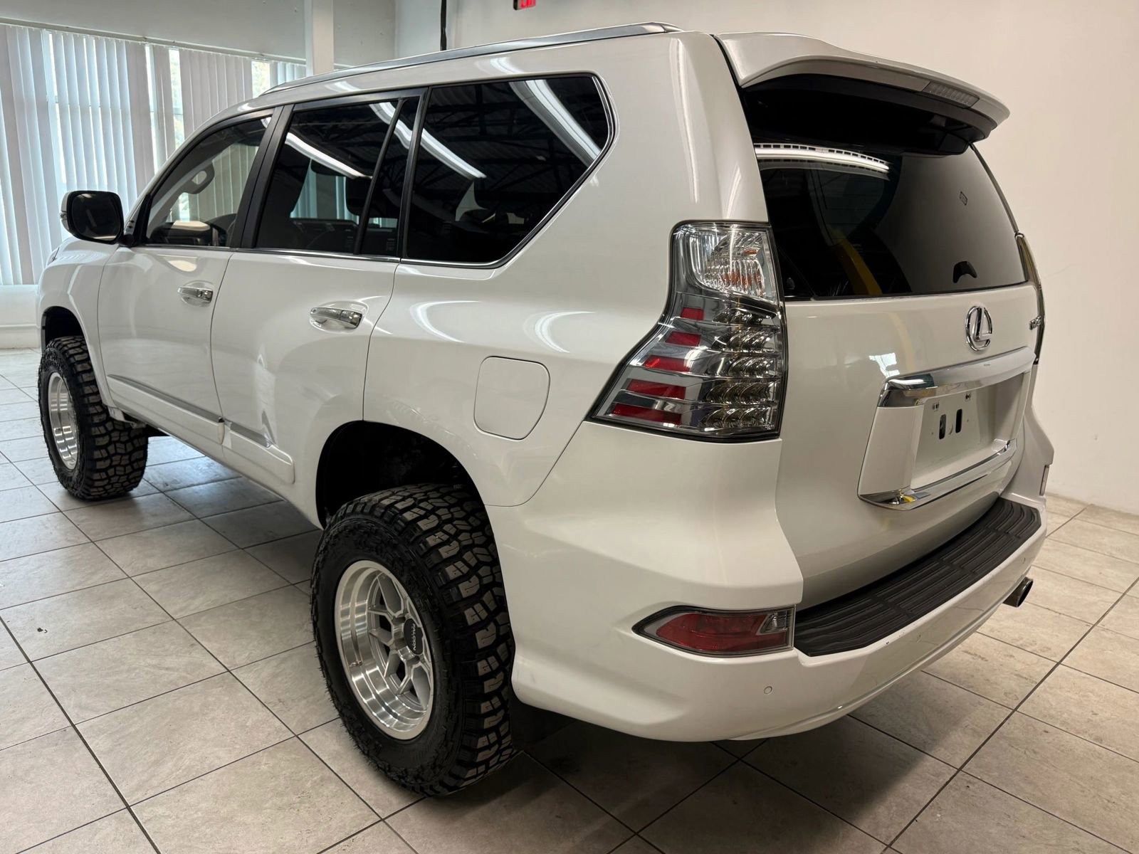 Used 2015 Lexus GX 460 Luxury image 7