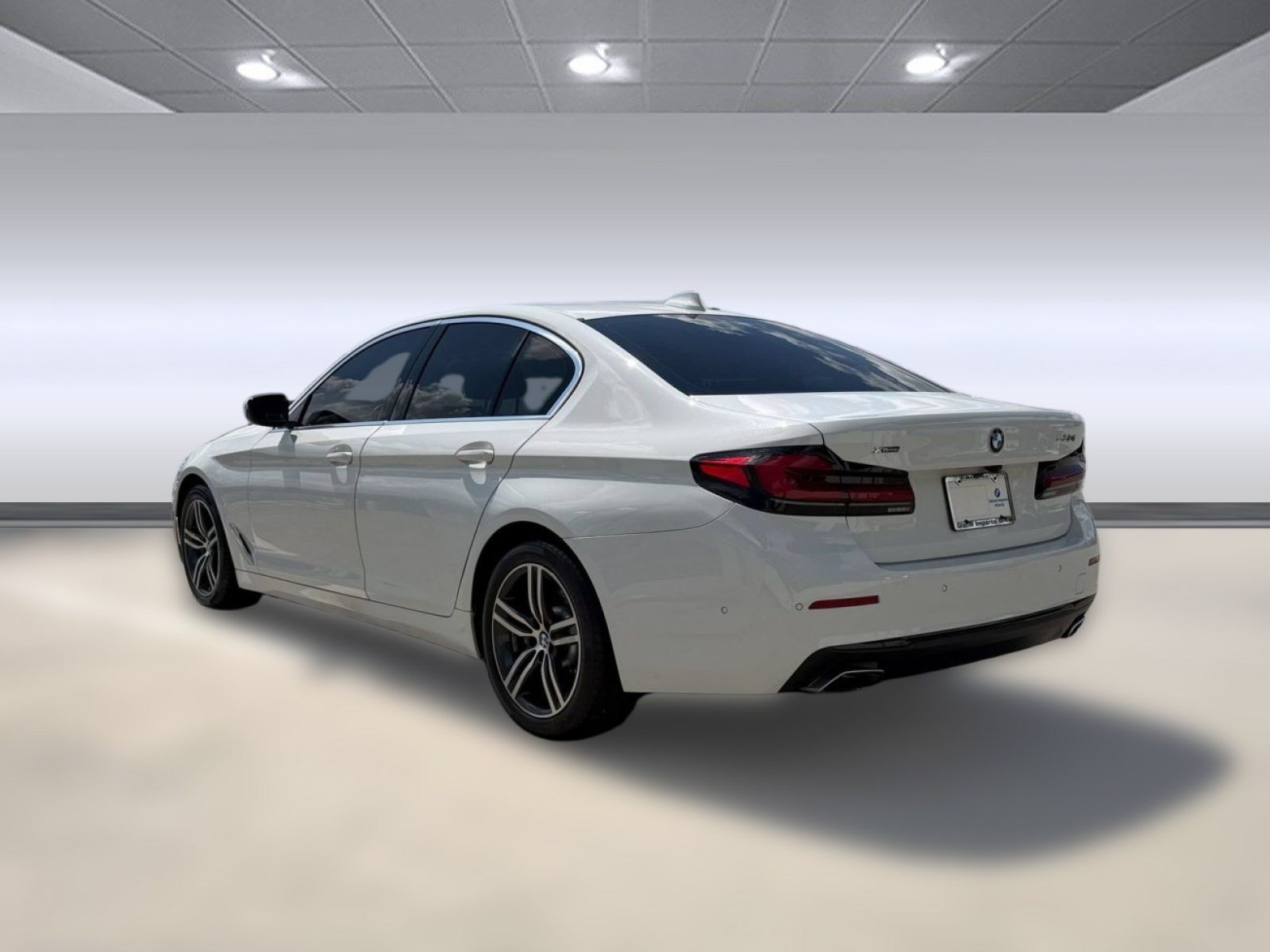 Used 2021 BMW 530i xDrive AWD/4WD image 3