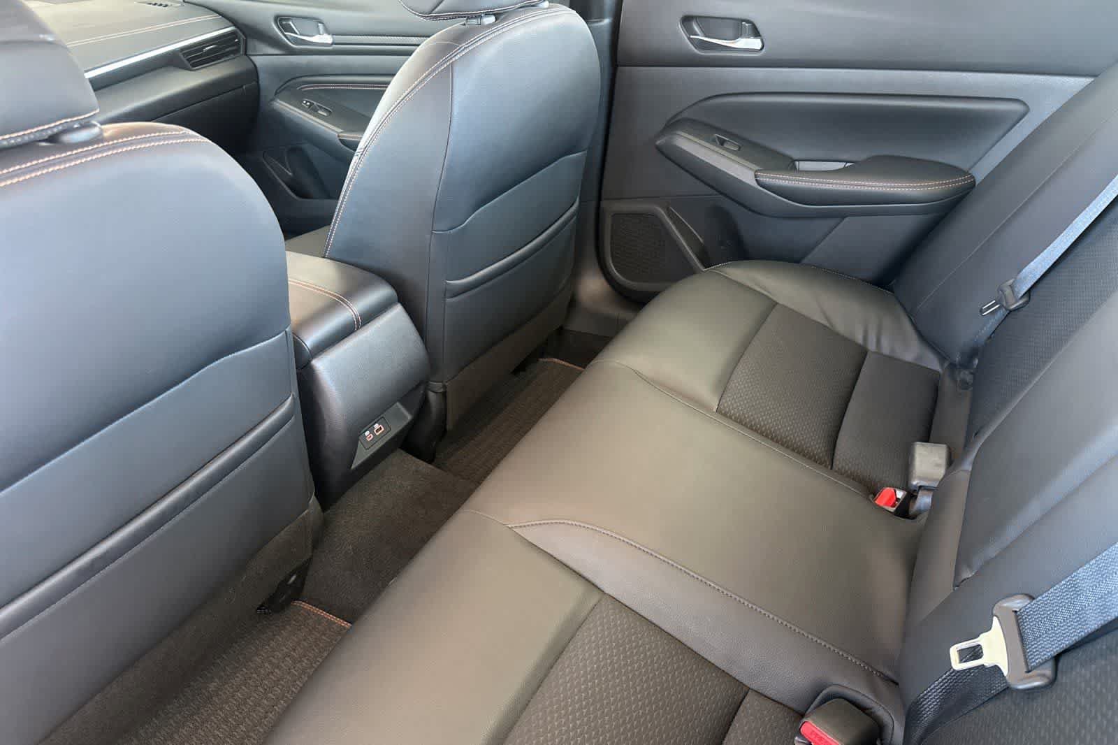 Used 2021 Nissan Altima 2.5 SR FWD image 4