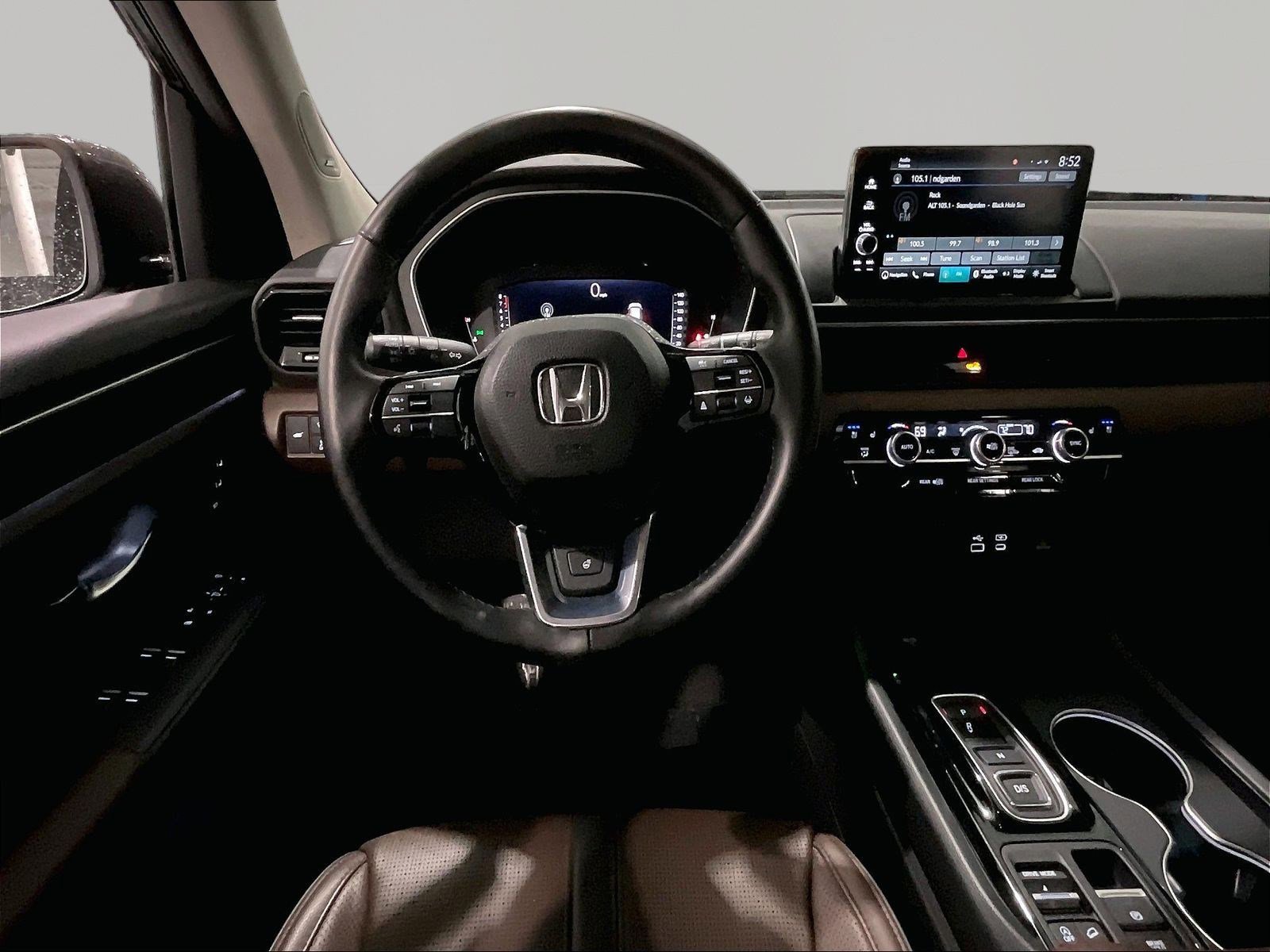 Used 2023 Honda Pilot Elite image 8