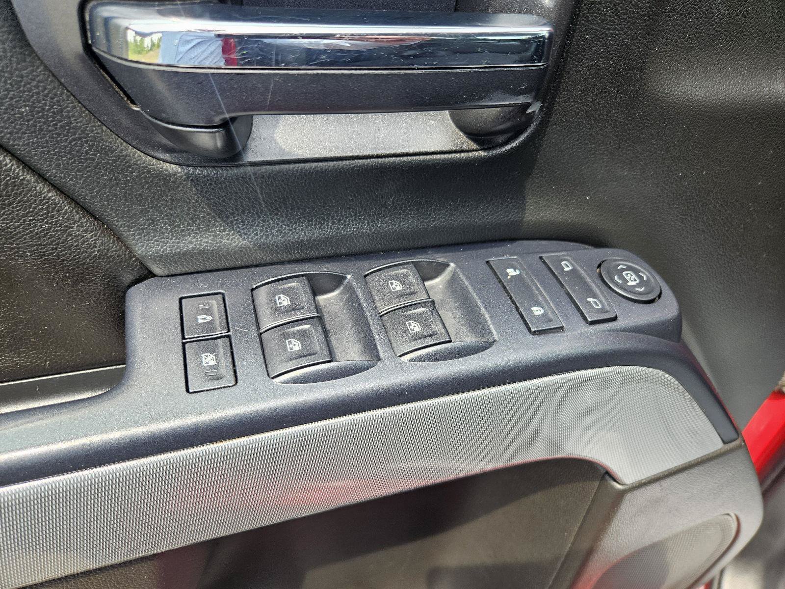 Used 2017 Chevrolet Silverado 1500 LT AWD/4WD image 17