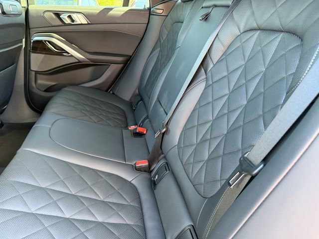 Certified 2025 BMW X6 xDrive40i w/ Climate Comfort Package image 18