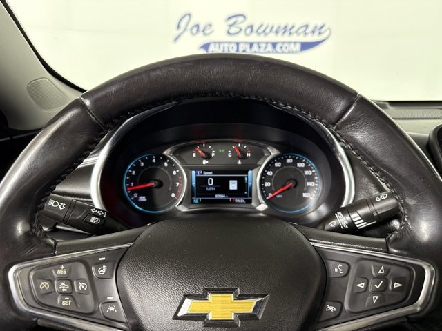 Used 2018 Chevrolet Malibu Premier w/ Premier Sun and Wheel Package image 4