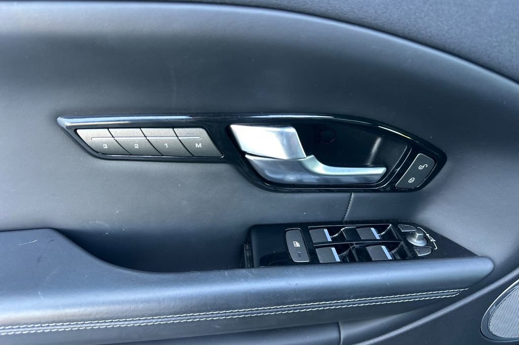 Used 2017 Land Rover Range Rover Evoque HSE Dynamic image 11