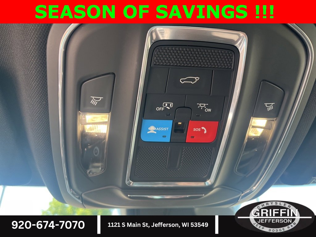 Used 2023 Jeep Grand Cherokee L Laredo image 11